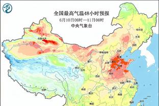 险些送大礼？琼阿梅尼犹犹豫豫被断，随后起身封堵对手射门